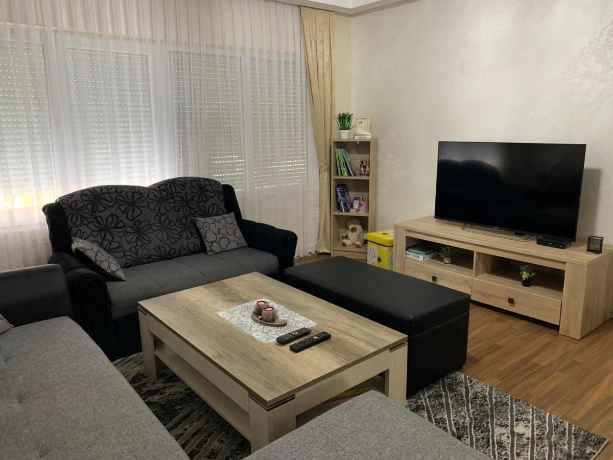 Anja Apartman Bosanski Samac Exterior foto